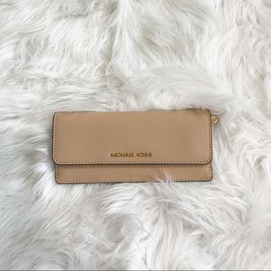 Pre-loved💕 Michael Kors wallet